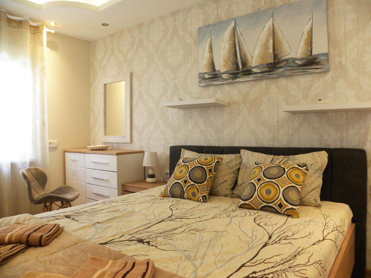 Apartments Aleksandra ริซาน ภายนอก รูปภาพ