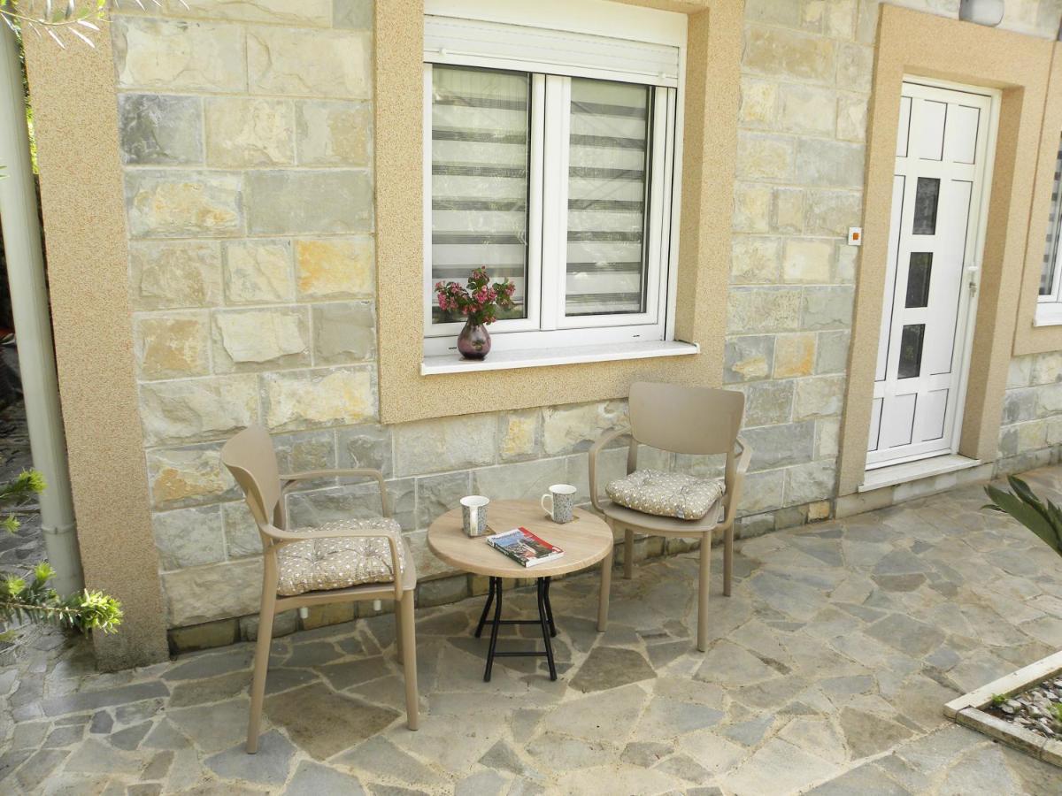 Apartments Aleksandra ริซาน ภายนอก รูปภาพ