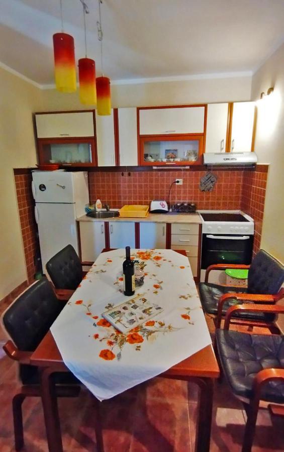 Apartments Aleksandra ริซาน ภายนอก รูปภาพ